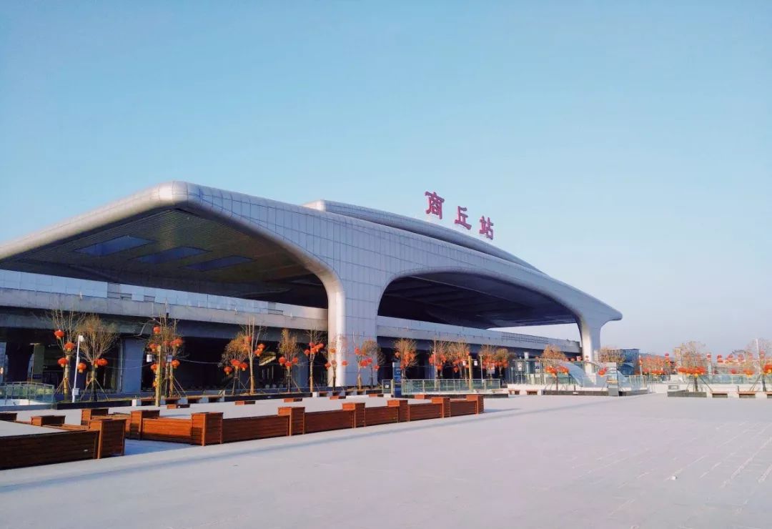 EASTIMAGE Diberikan untuk Menyediakan 15 Unit Pemindai Bagasi Tampilan Ganda untuk Grup Biro Kereta Api Zhengzhou.